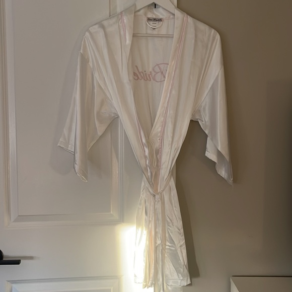 Bride Robe - Picture 3 of 3